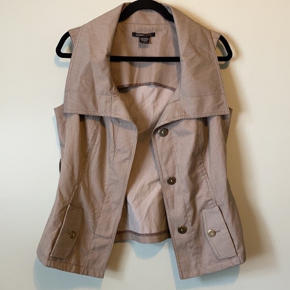 Robert Louis Fitted Stripped Vest W/Hidden Buttons - Picture 8 of 11